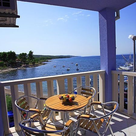 Aparthotel Marina Gromela Mirce Pokoj fotografie