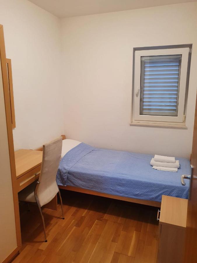 Aparthotel Marina Gromela Mirce Exteriér fotografie