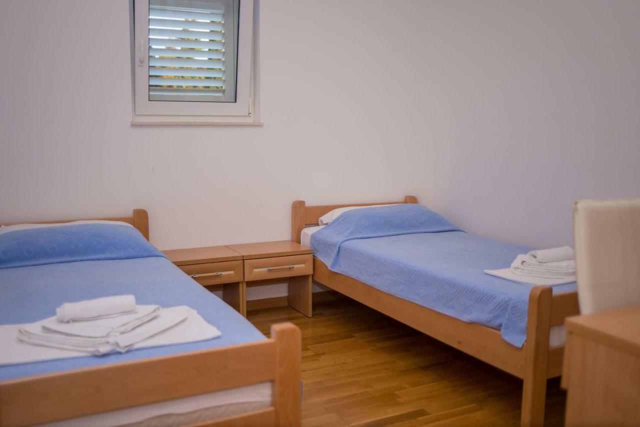 Aparthotel Marina Gromela Mirce Exteriér fotografie