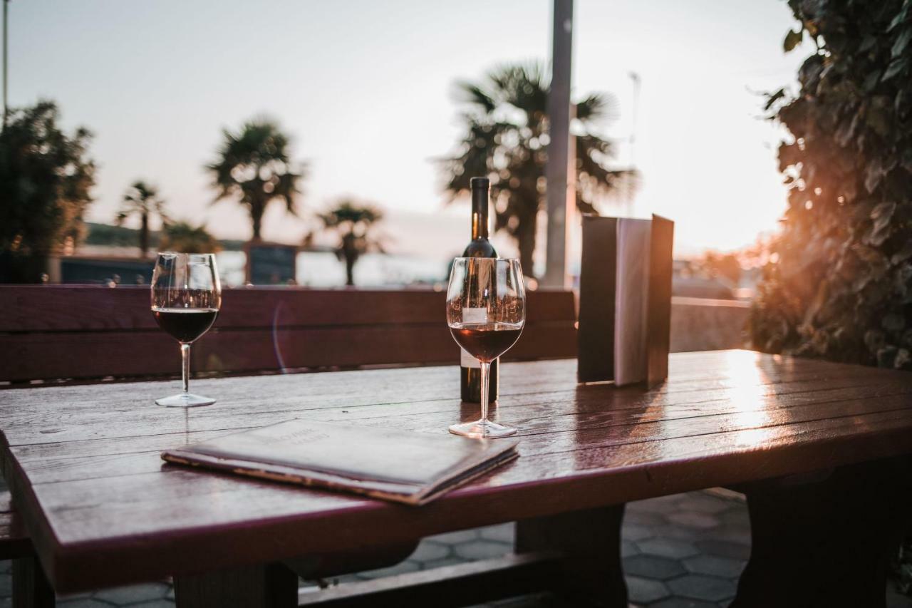 Aparthotel Marina Gromela Mirce Exteriér fotografie
