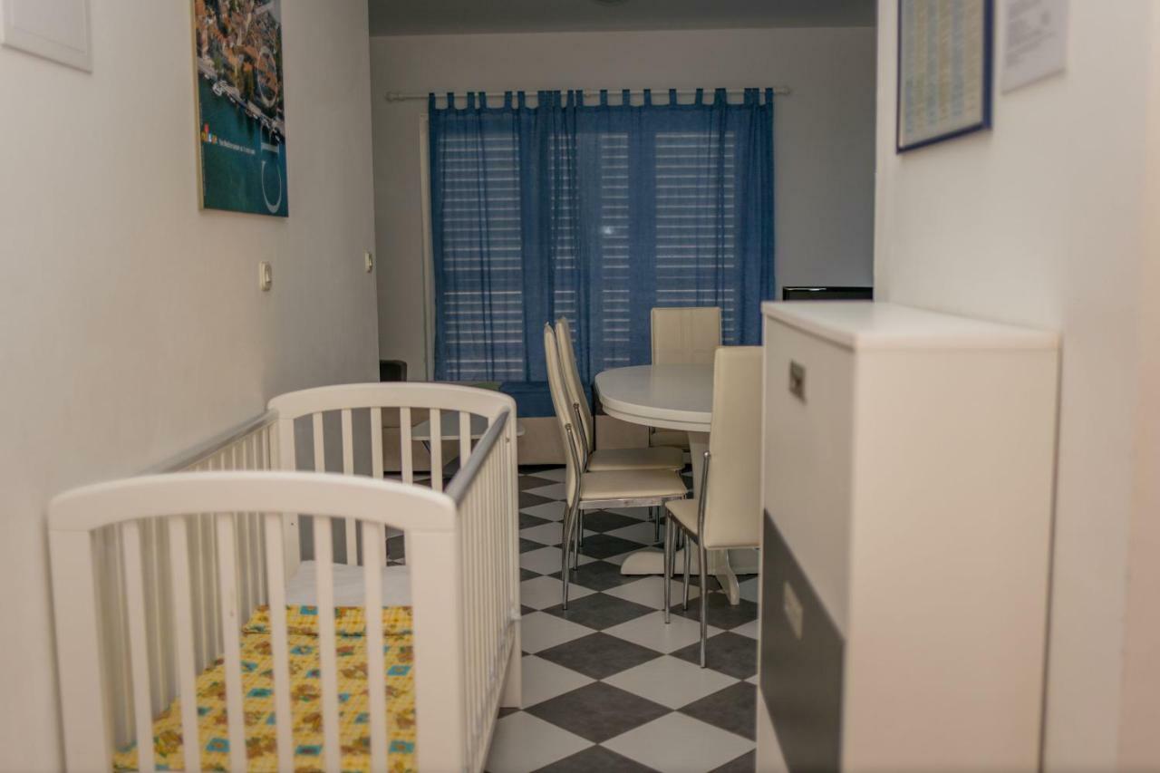 Aparthotel Marina Gromela Mirce Exteriér fotografie