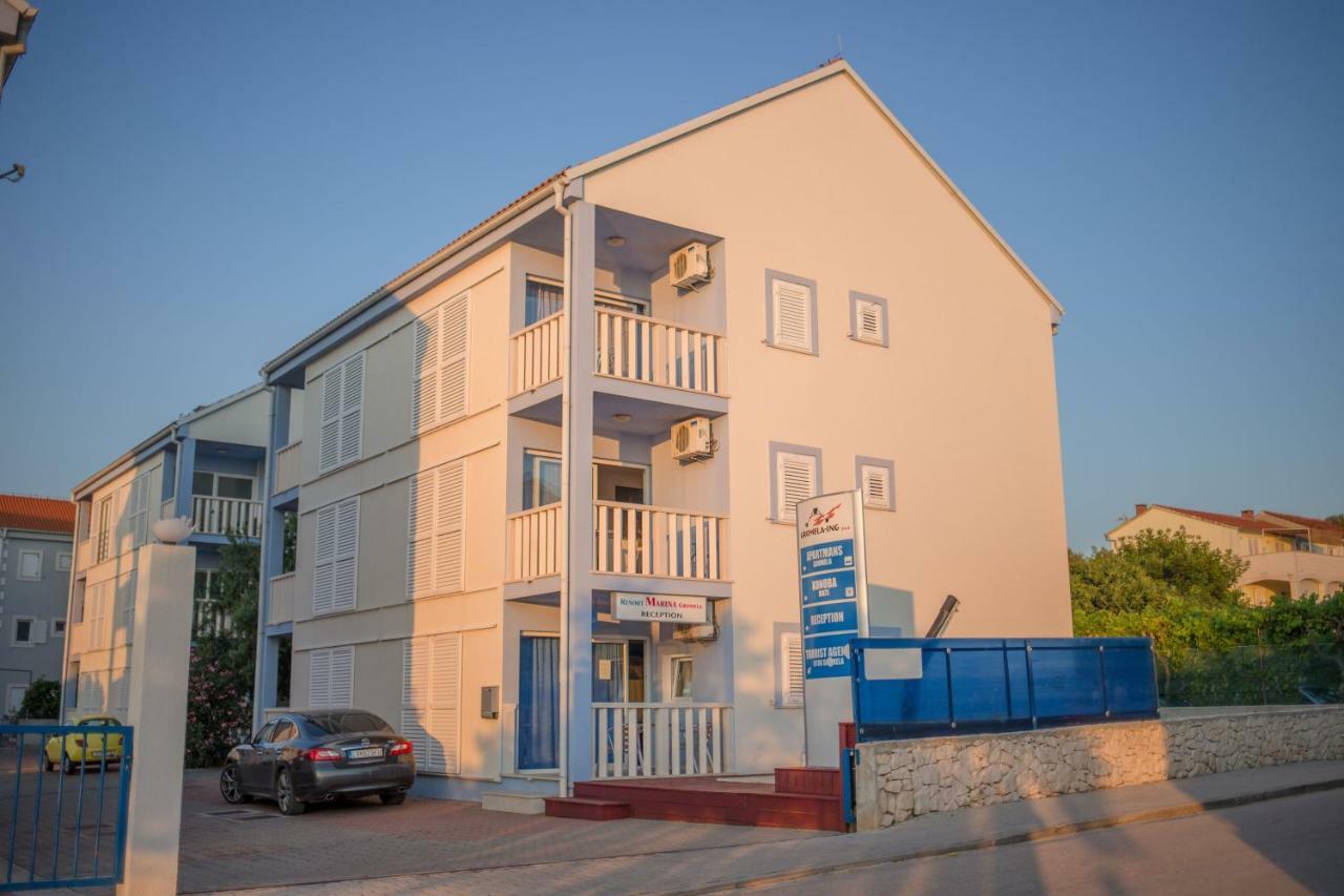 Aparthotel Marina Gromela Mirce Exteriér fotografie