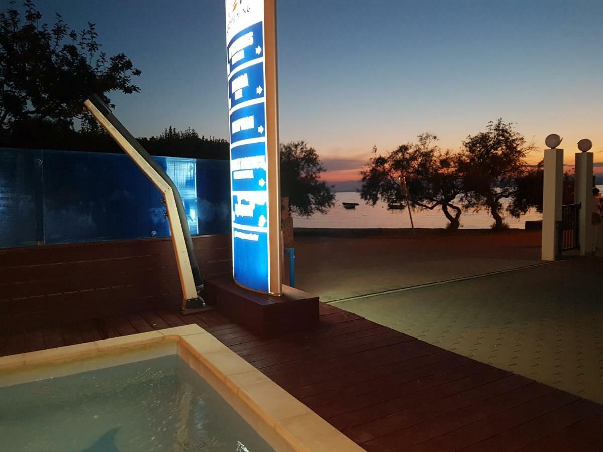 Aparthotel Marina Gromela Mirce Exteriér fotografie